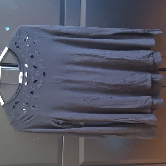 Old Navy black swing top. - Picture 4 of 4